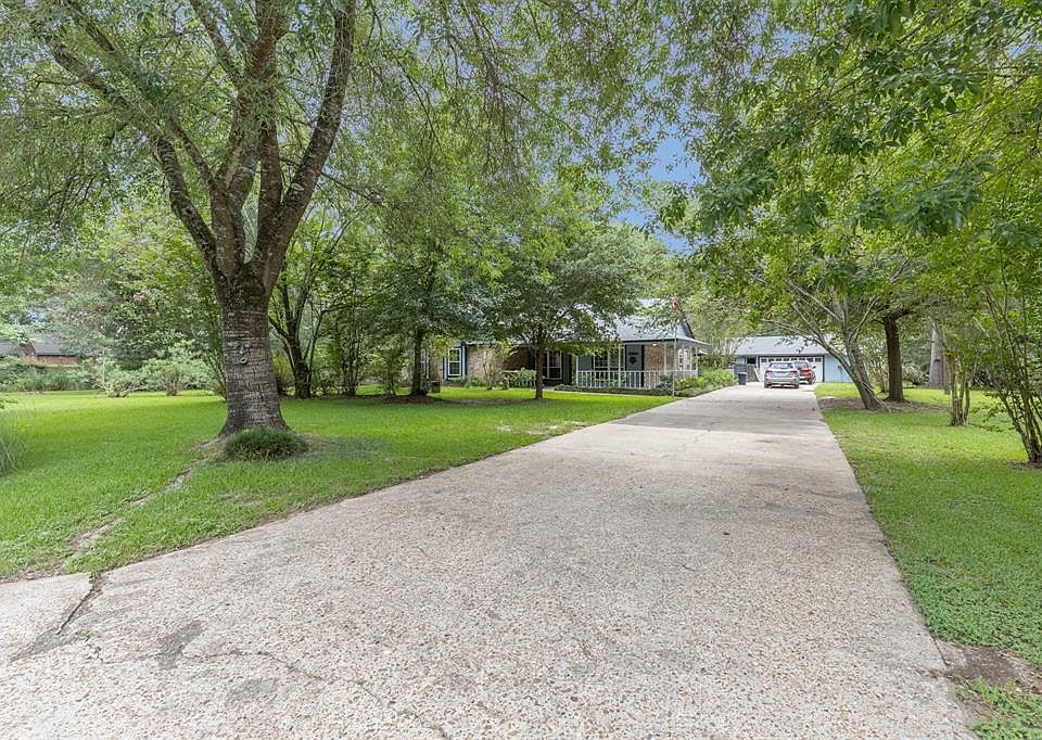 1st image of 23864 White Oak Ct