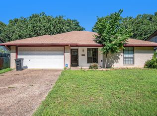 309 Shady Ln, Azle, TX 76020