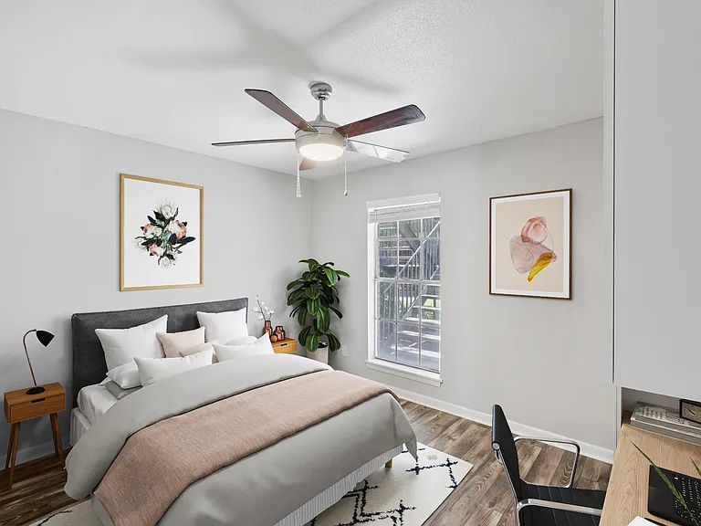 Alameda Apartments — Photo 9