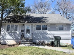 176 Worth St, Iselin, NJ 08830