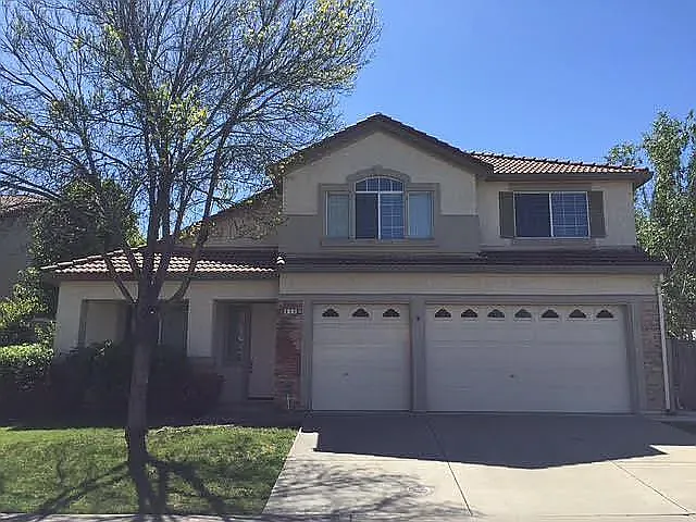 955 Sterling Cir — Photo 1