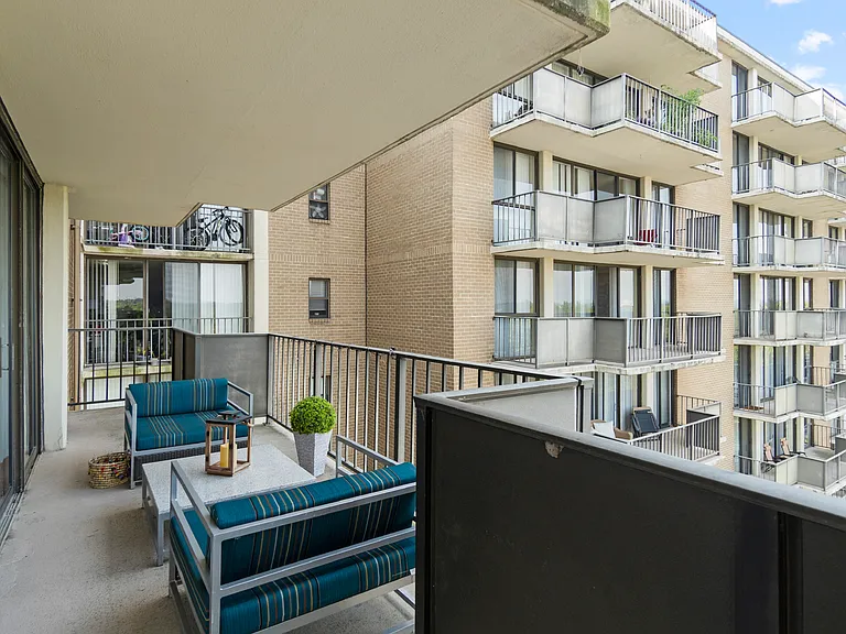 Westchester Tower Apartments — Photo 47