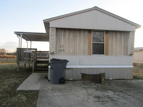 413 Debby St Photo 1