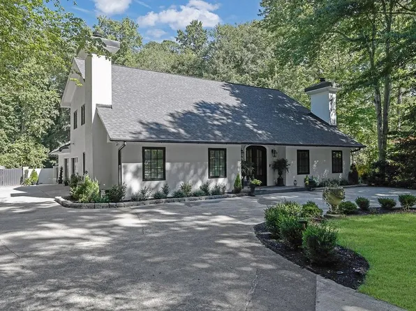 2180 Spalding Dr, Sandy Springs, GA 30350