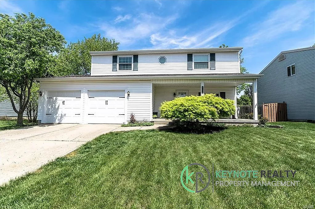 4 bed, 1832 sqft, $1,795 — Photo 2