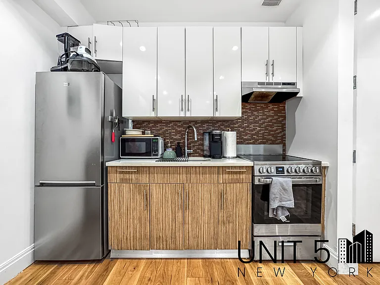 345 Eldert St #123 — Photo 4