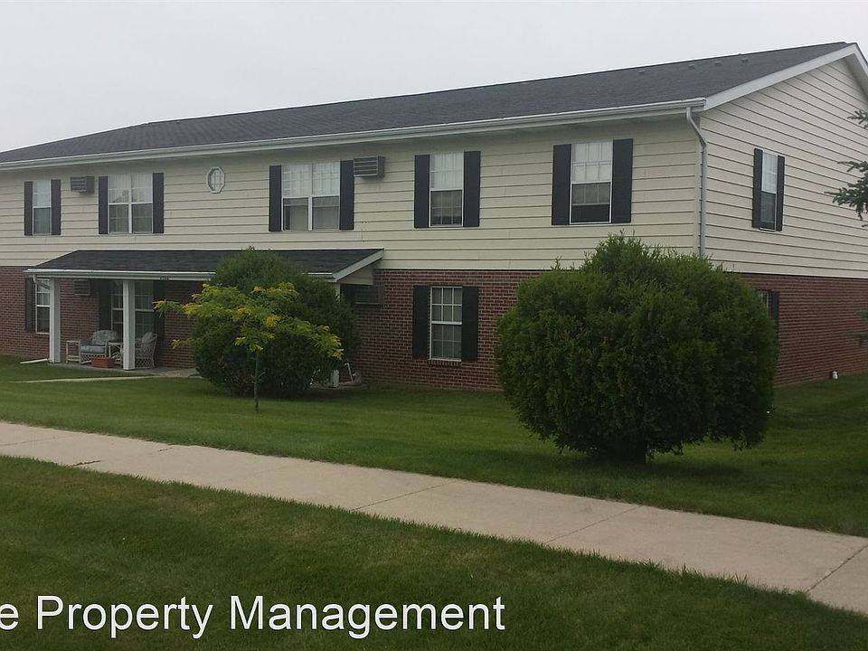 2125 Sylvan Way 2125 Sylvan Way West Bend WI Zillow