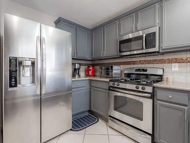 7578 Hope Valley St — Photo 12