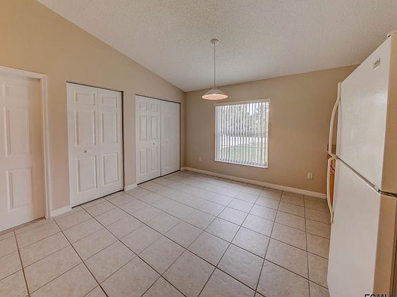 4th image of 39 Forest Hill Dr