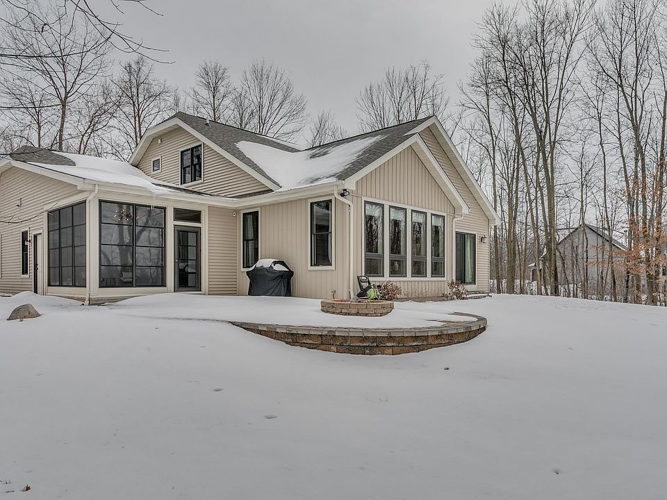 N1343 Sweetmaple Trl, Hortonville, WI 54944 MLS 50271710 Zillow