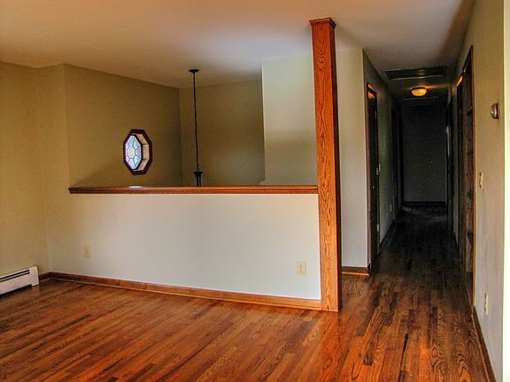 3rd image of 144 Parker Dr