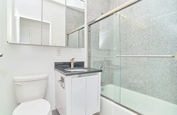 Rented by Mossanen Group | media 17