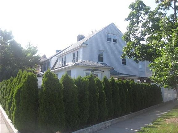 3rd image of 11125 Myrtle Ave
