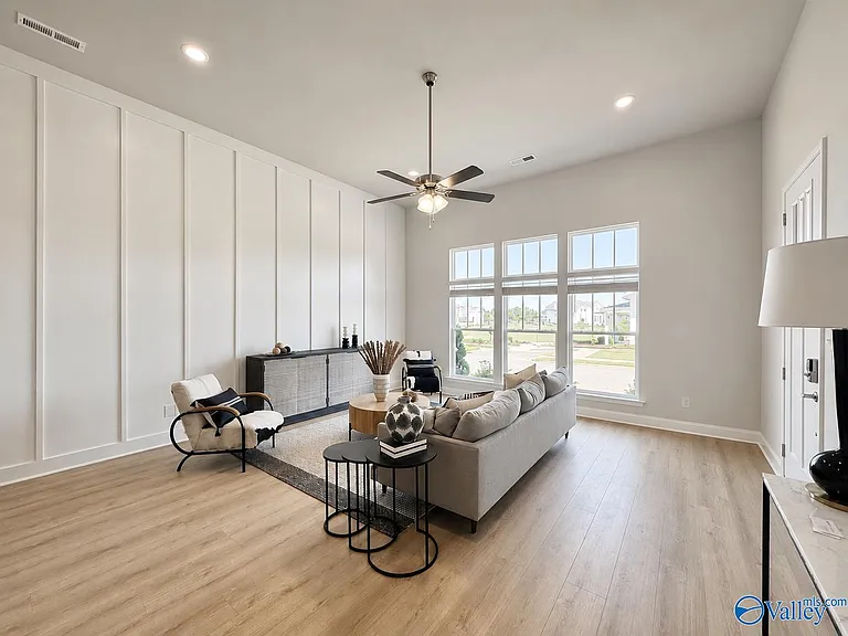110 Moss Brook Ln — Photo 11