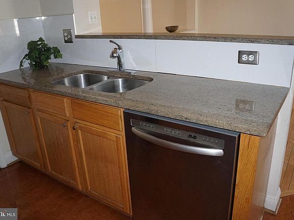 5th image of 117 Elmcroft Blvd