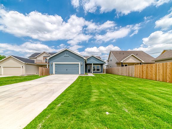3rd image of 1009 Scenic Dr #1024