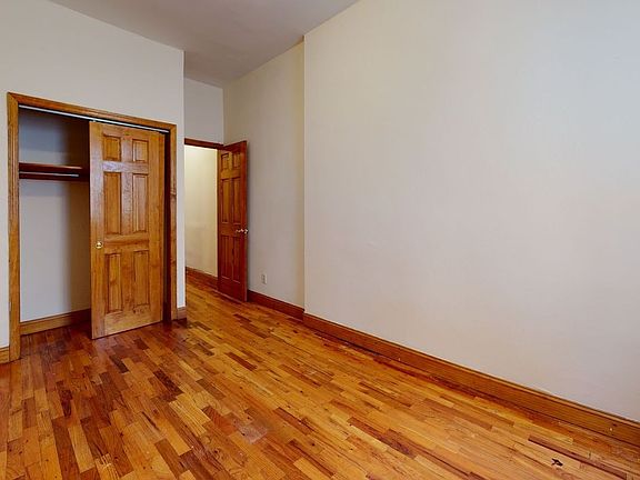 3rd image of 203 W 85th St Penthouse 5D