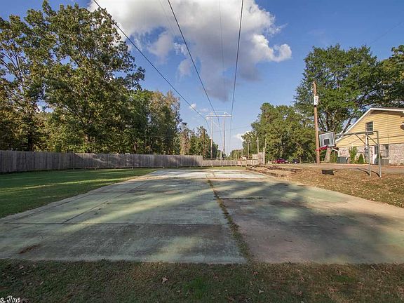4th image of 2102 Lancelot Ln