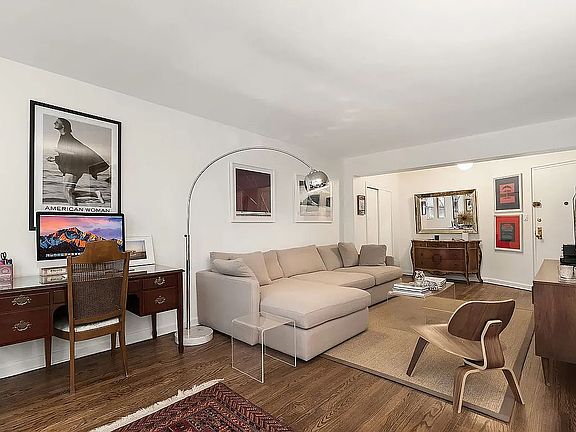 2nd image of 31-85 Crescent St #212