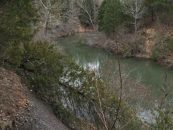 3rd image of 454 Huckleberry Rd