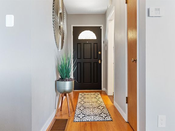 3rd image of 208 Corkwood St