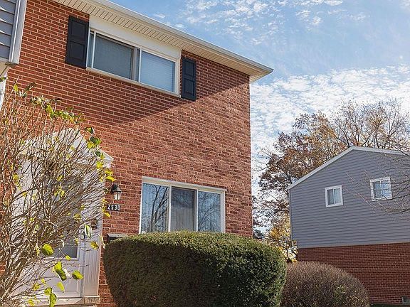 3rd image of 2530 Patrick Henry St