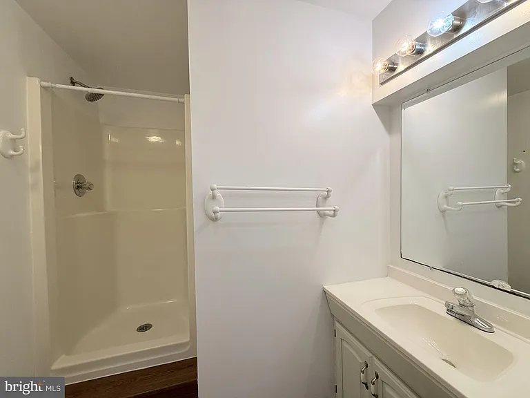 17 Tall Oaks Ct — Photo 28