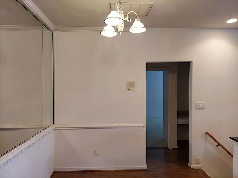 1061 Grand Oak Ln — Photo 5
