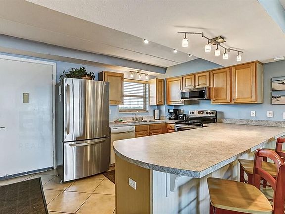 2nd image of 3240 S Fletcher Ave APT 670