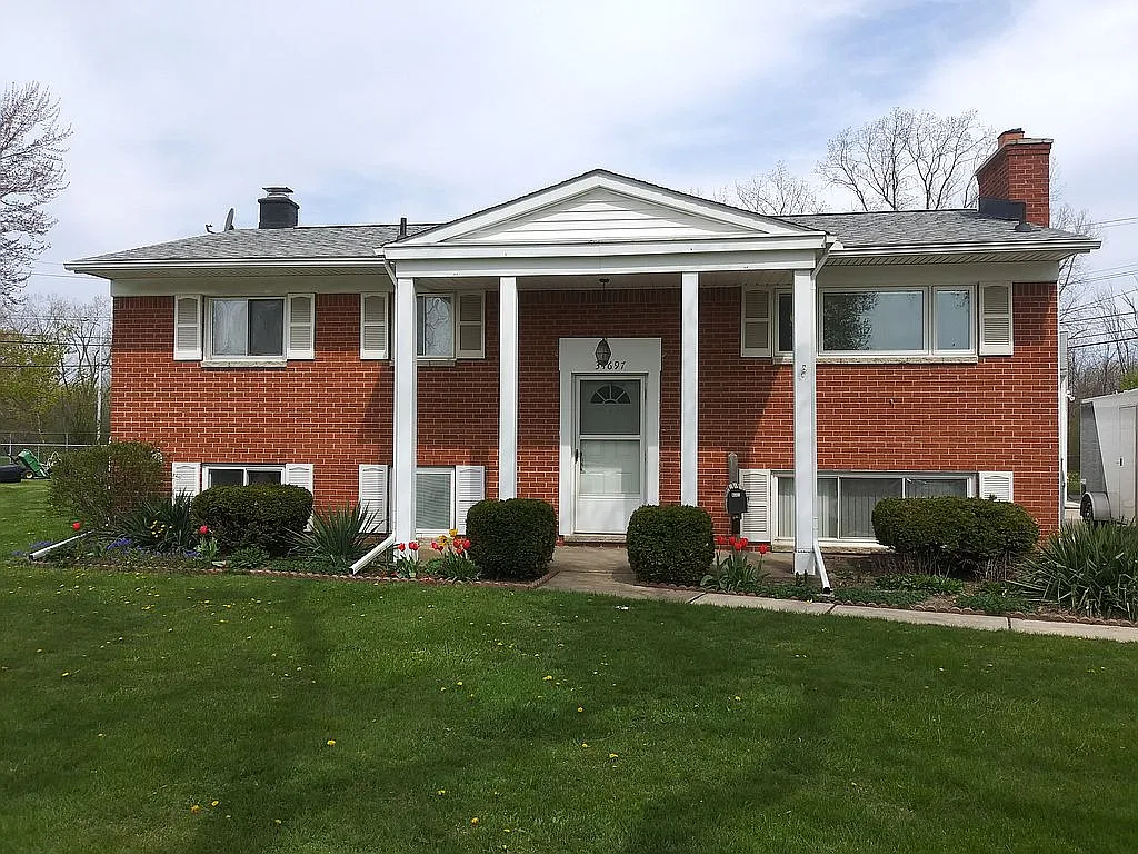 34697 Forman Dr photo 1