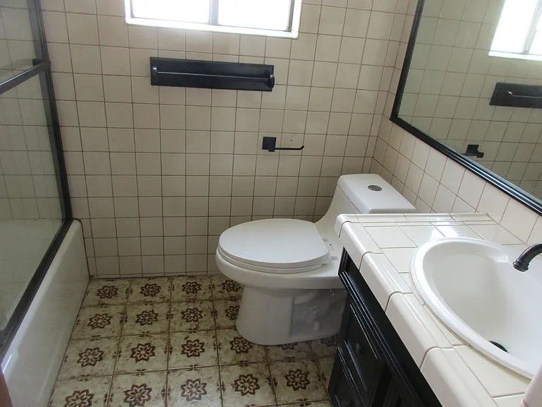 3260 Main St #2 — Photo 10