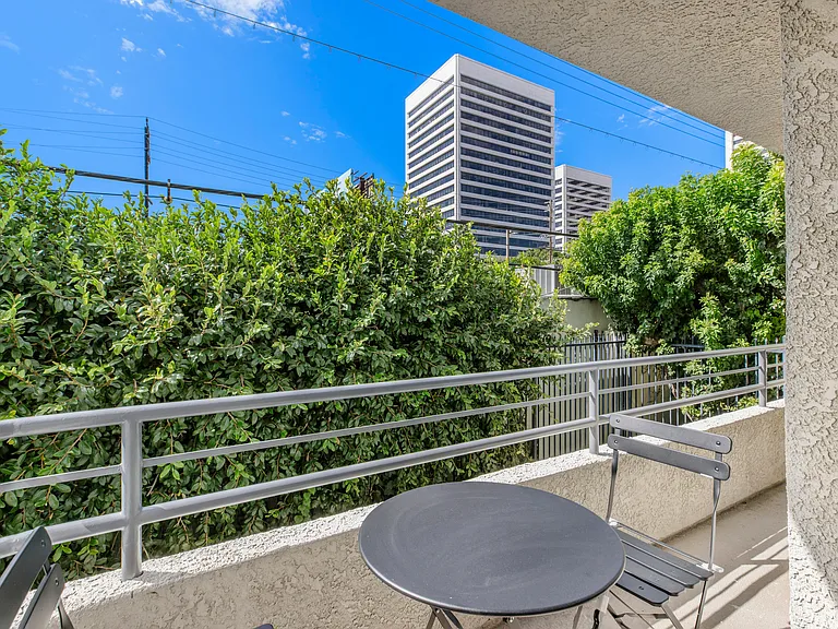 1751 S Bentley Ave #6 — Photo 9