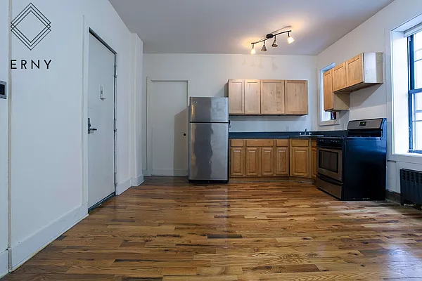 Rented by ERNY LLC | media 37