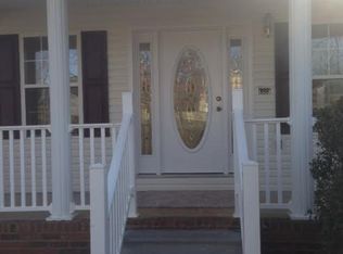 1323 Old Red Ln, Sevierville, TN 37876