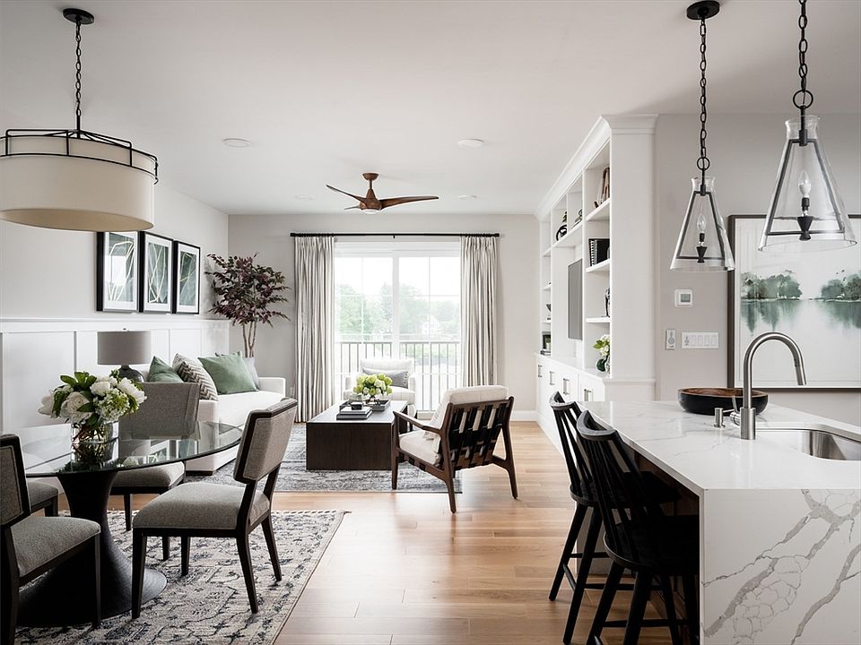 1st image of 266 Monponsett St #107