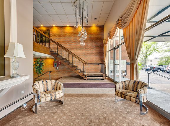 4th image of 4221 Saratoga Ave APT 304A