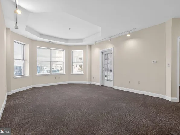 2006 Windrow Dr, Princeton, NJ 08540