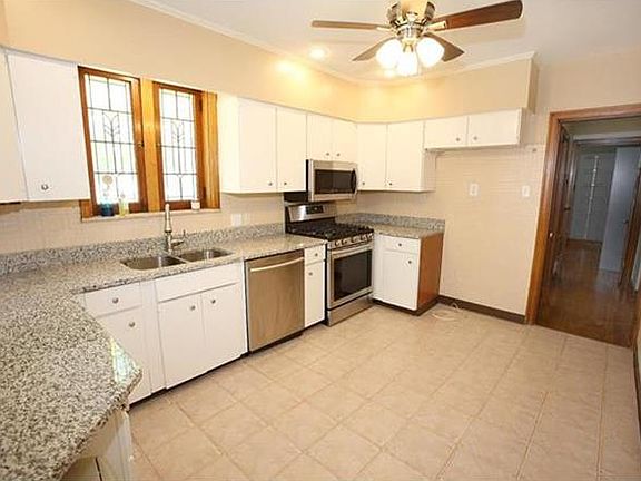 3rd image of 5615 Eichelberger St