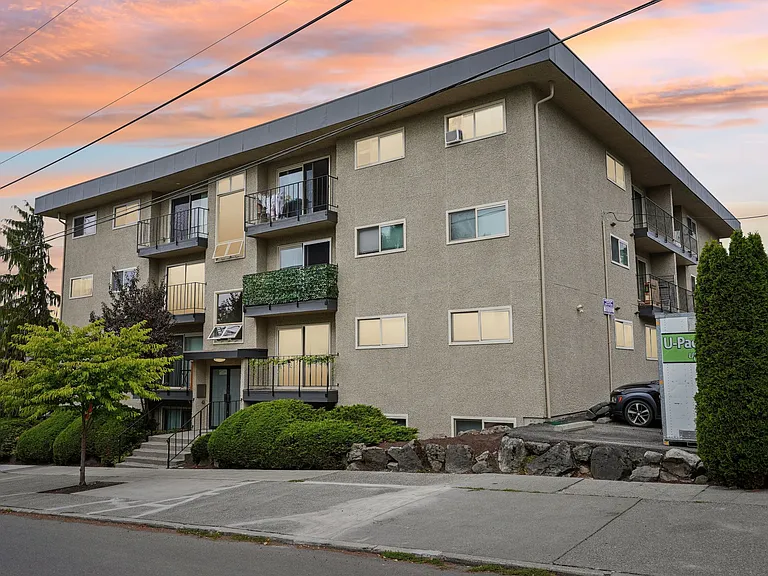 Stonebridge Apartments — Photo 8