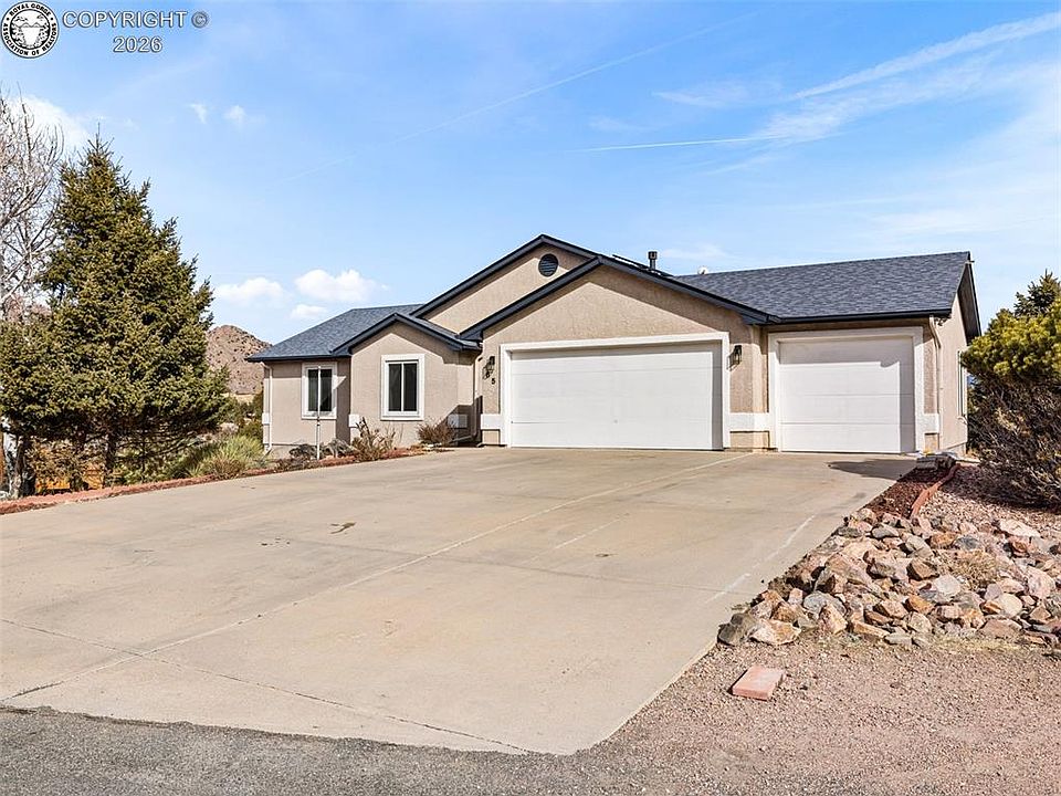 1st image of 65 Blue Grouse Dr