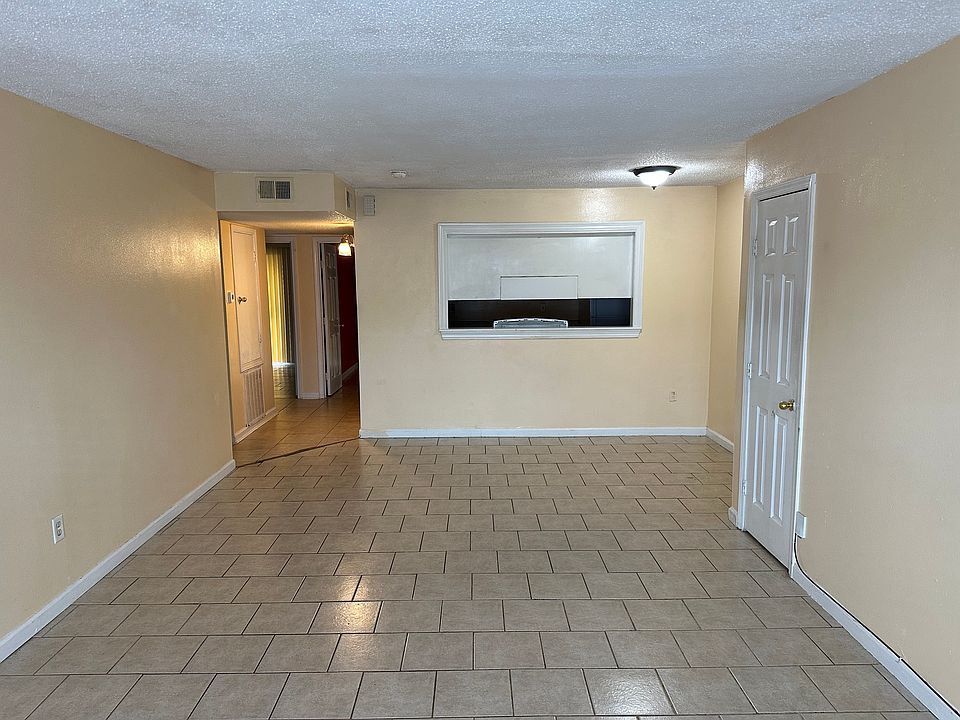1st image of 625 Vouray Dr APT A