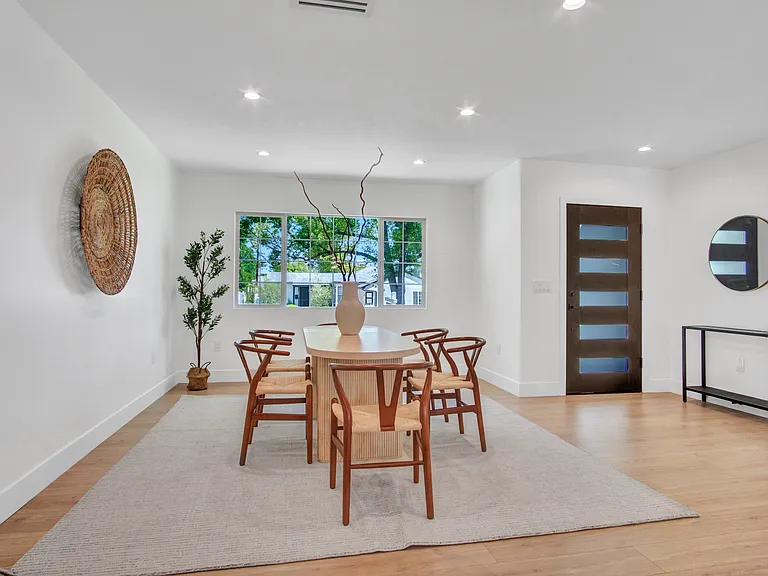 18406 Jovan St — Photo 5