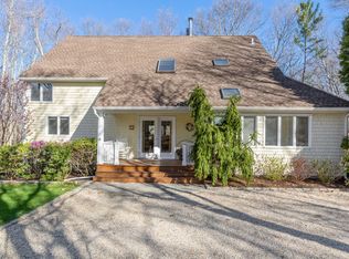 42 Scrimshaw Dr, Southampton, NY 11968