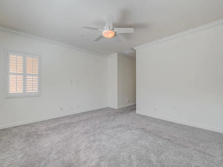 933 Everest Peak Ave — Photo 24