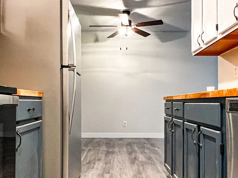 2800 Hillsboro Ave N #313 — Photo 18