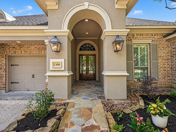 2nd image of 1306 Royal Sands Lane
