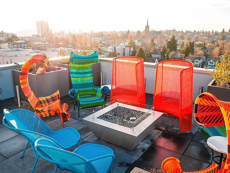 Ori on the Ave — Photo 30