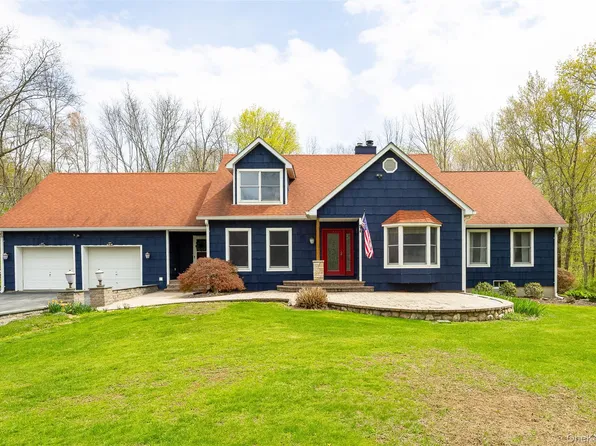 64 Travis Road, Hyde Park, NY 12538