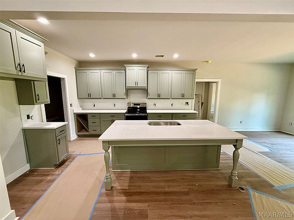 3rd image of 421 Sunnybrook Dr