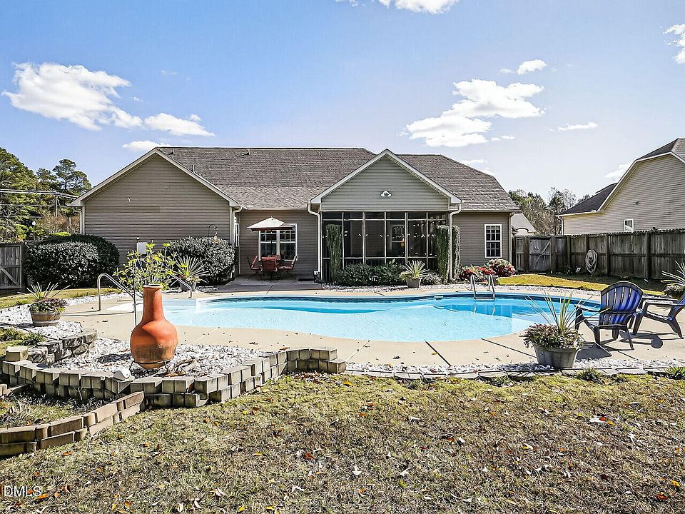 1st image of 26 Langdon Pointe Dr